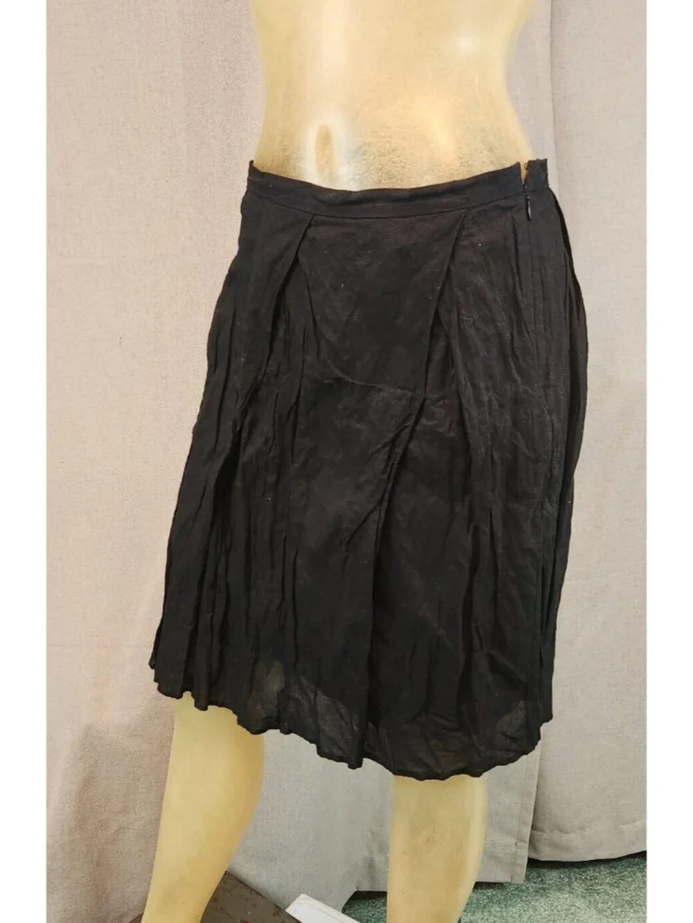 Kenneth Cole Solid Black Pleated Knee Length A Line Skirt Womens Size 2 XSMALL